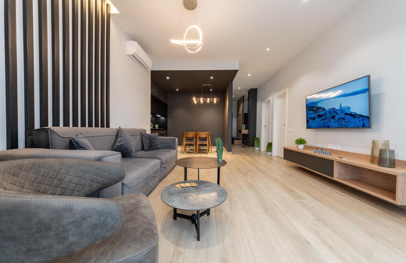 Royal Tower Residence Big Vip Apartment In Center Floor 27 キエフ エクステリア 写真