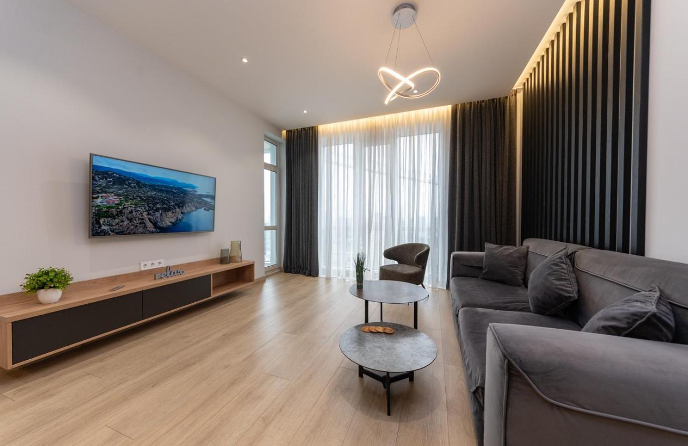 Royal Tower Residence Big Vip Apartment In Center Floor 27 キエフ エクステリア 写真