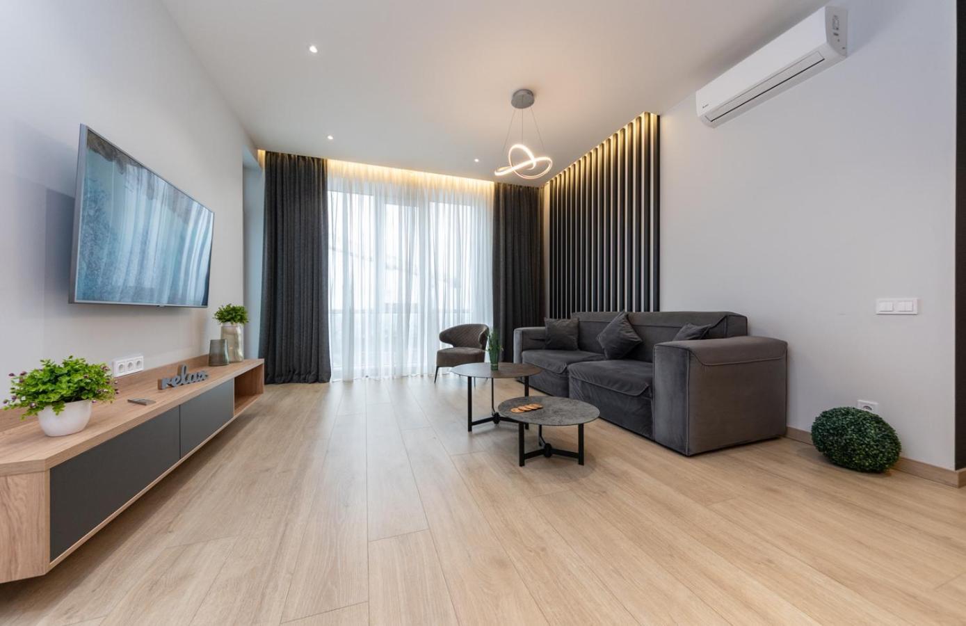 Royal Tower Residence Big Vip Apartment In Center Floor 27 キエフ エクステリア 写真