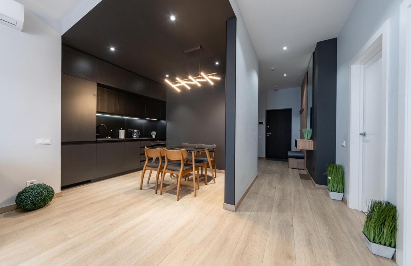 Royal Tower Residence Big Vip Apartment In Center Floor 27 キエフ エクステリア 写真