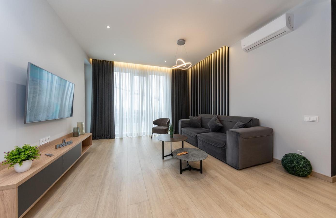Royal Tower Residence Big Vip Apartment In Center Floor 27 キエフ エクステリア 写真