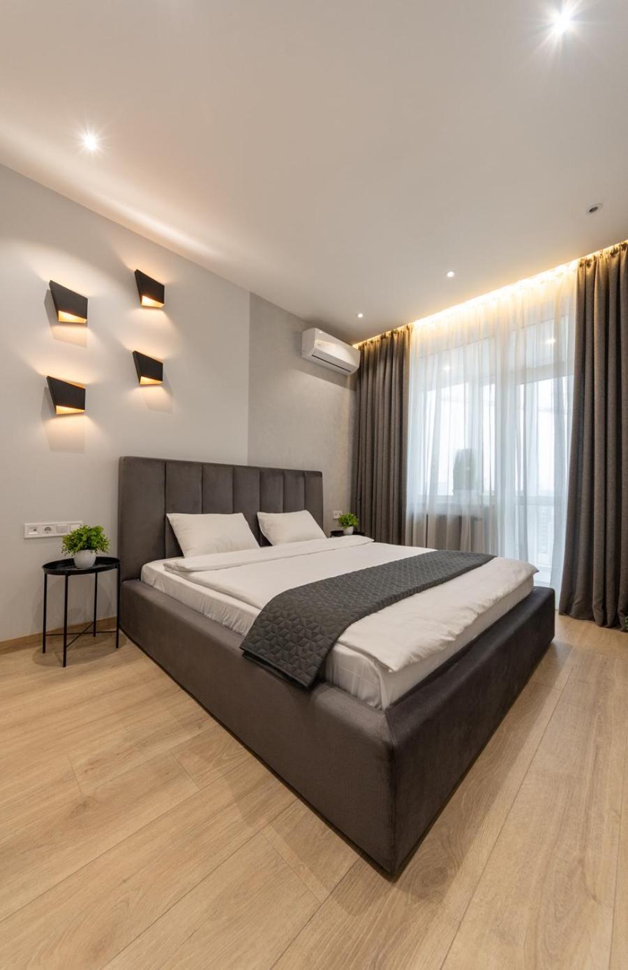 Royal Tower Residence Big Vip Apartment In Center Floor 27 キエフ エクステリア 写真