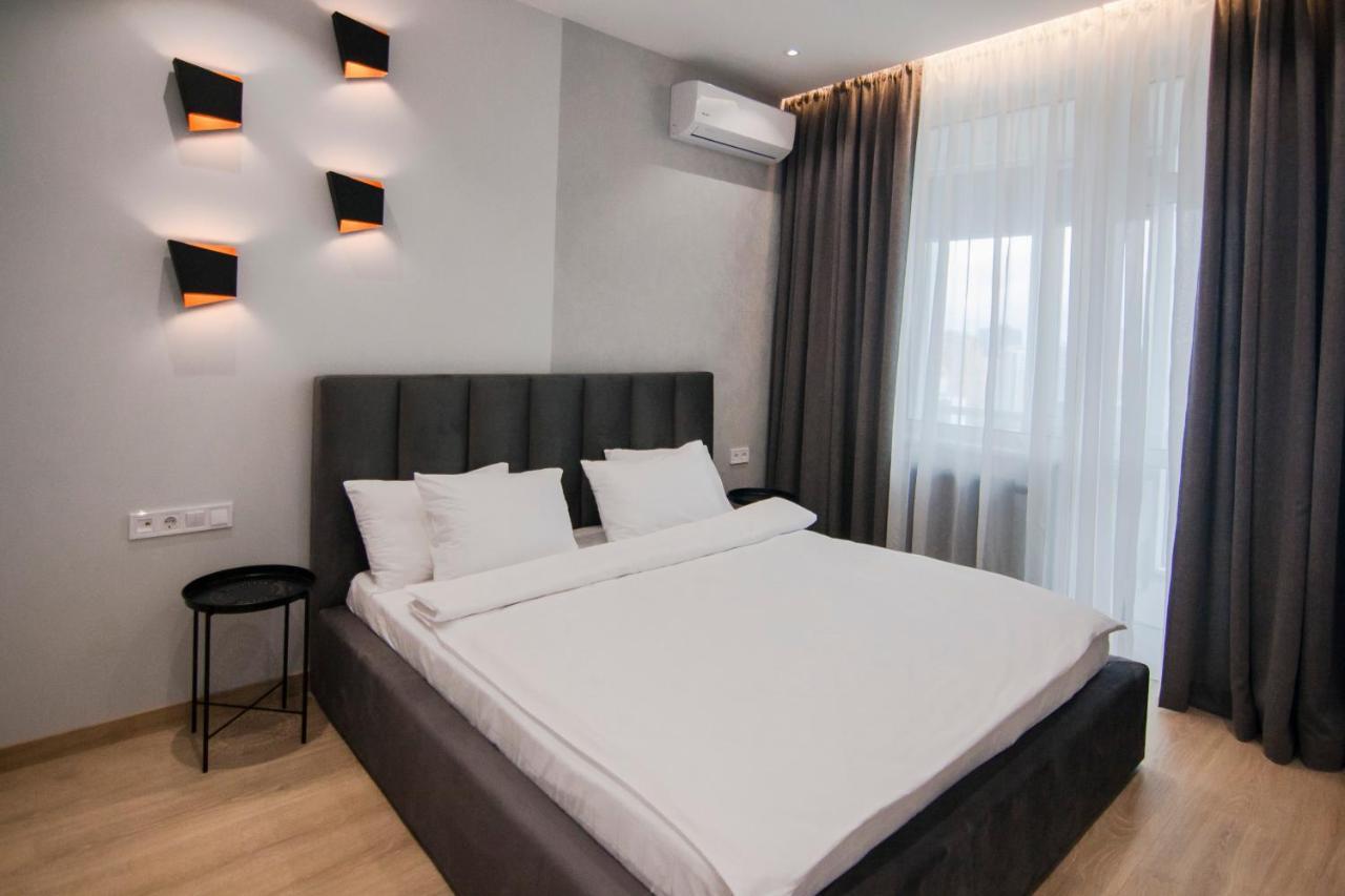 Royal Tower Residence Big Vip Apartment In Center Floor 27 キエフ エクステリア 写真