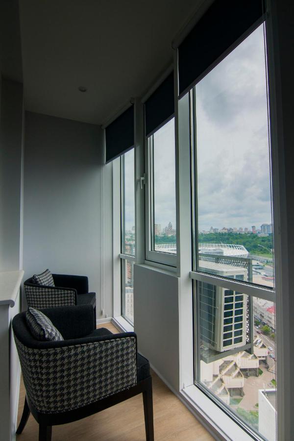 Royal Tower Residence Big Vip Apartment In Center Floor 27 キエフ エクステリア 写真