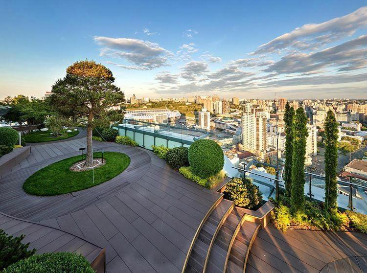 Royal Tower Residence Big Vip Apartment In Center Floor 27 キエフ エクステリア 写真